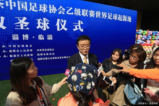 诛心！美媒嘲讽：尼克斯末节只得20分 却被抓了21个球迷！